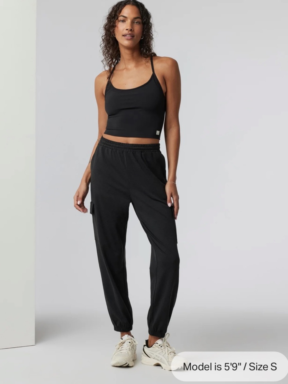 Vuori boyfriend cargo joggers